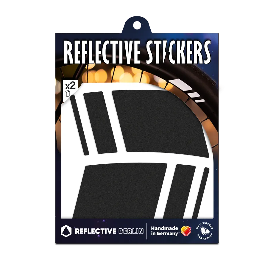 Reflektierender Felgen Aufkleber „Racer“ in Farbvariante „schwarz“ in Größe 60mm in Produktverpackung von REFLECTIVE Berlin.
