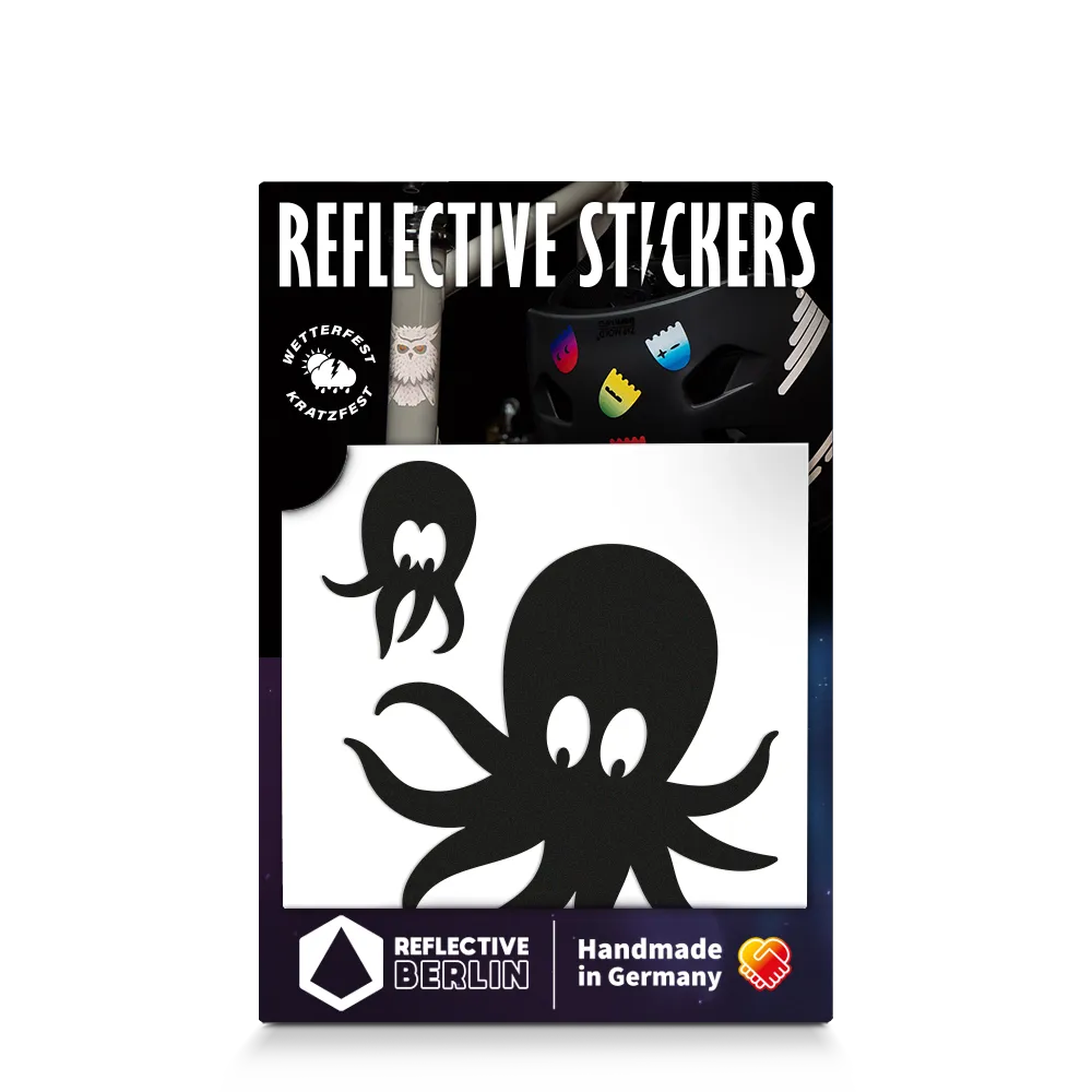 Reflektierender Aufkleber „Oktopus“ in Farbvariante „schwarz“ in Produktverpackung von REFLECTIVE Berlin.
