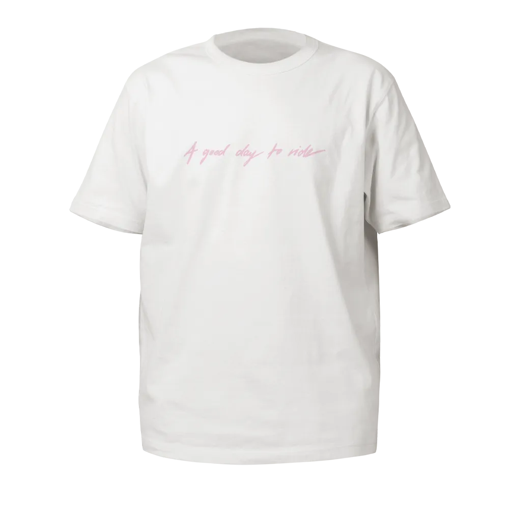 freigestelltes T-Shirt Streetlife in der Farbvariante Weiß von REFLECTIVE Berlin mit dem Slogan „A Good Day to Ride“. in Frontansicht.