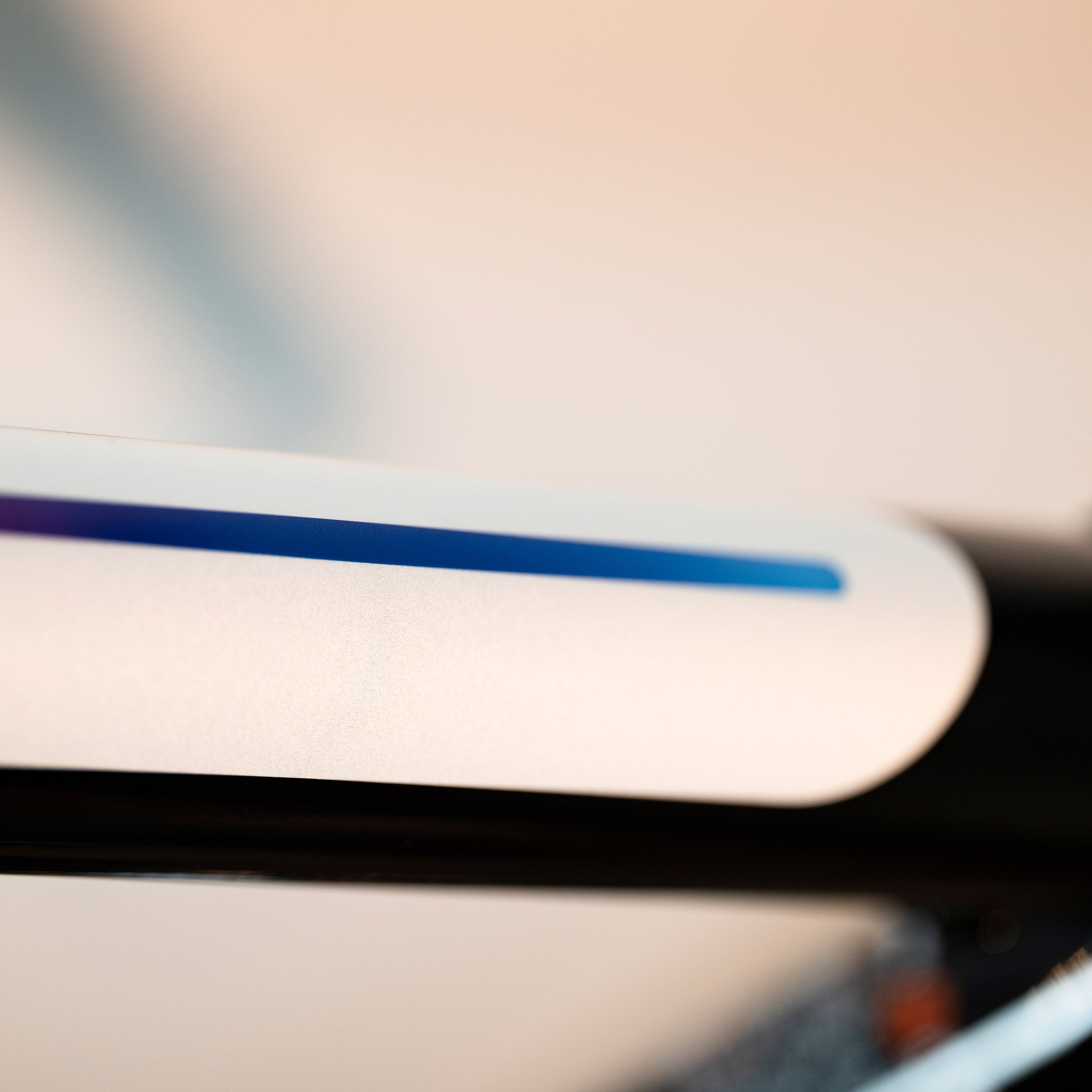 end of reflective gradient, applied on cargo bike