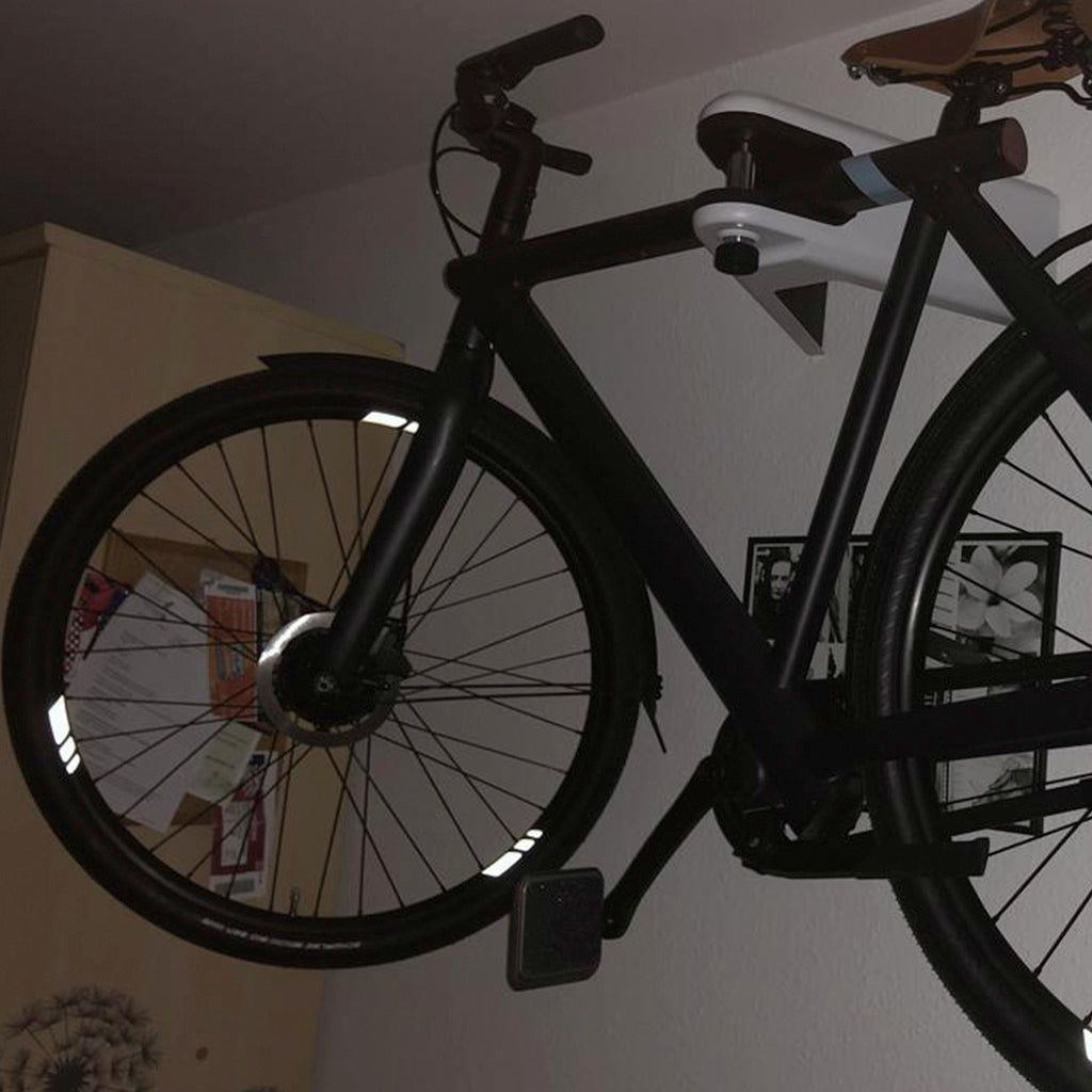 Reflektoren-Aufkleber fürs Fahrrad - 40 Streifen im Set - optimal für 27,5  28 und 29 Zoll Felgen – Farbe schwarz (weiß reflektierend) – hochwertige  Sticker aus robuster 3M Qualitäts-Reflexfolie : : Sport & Freizeit