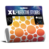 XL Bubbles in Rainbow-Farbe von REFLECTIVE Berlin als verpacktes Set mit stark reflektierenden bunten Kreisen für mehr Sichtbarkeit im urbanen Stil.