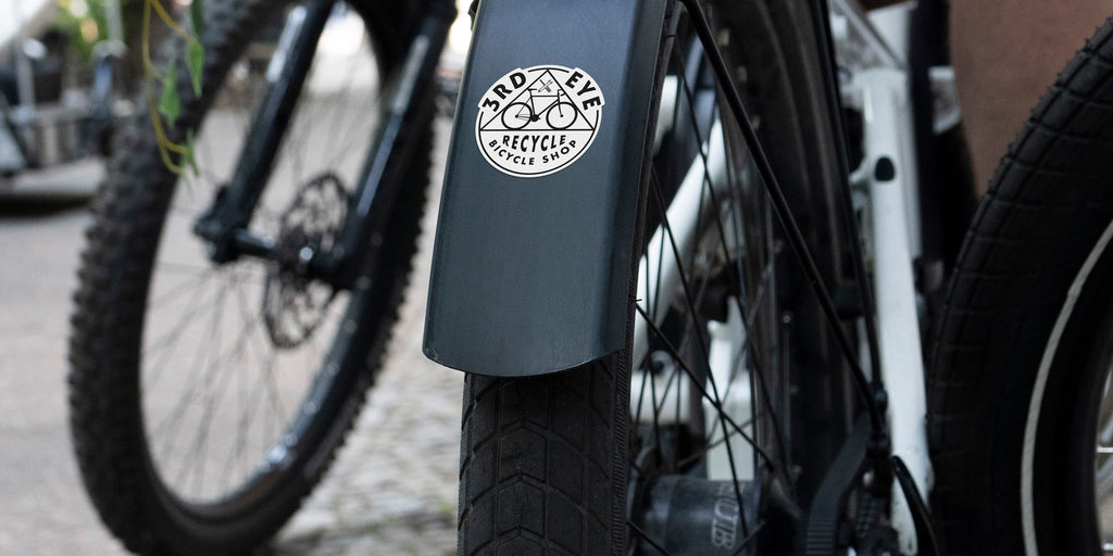 example of custom reflective sticker on bicycle mudgard
