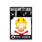 Reflektierender Aufkleber „Totenkopf“ in Farbvariante „Feuer“ in Produktverpackung von REFLECTIVE Berlin.