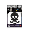 Reflektierender Aufkleber „Totenkopf“ in Farbvariante „schwarz“ in Produktverpackung von REFLECTIVE Berlin.