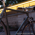 Fahrrad mit schwarzer Designfolie, reflektierend, Bold, Ubahn