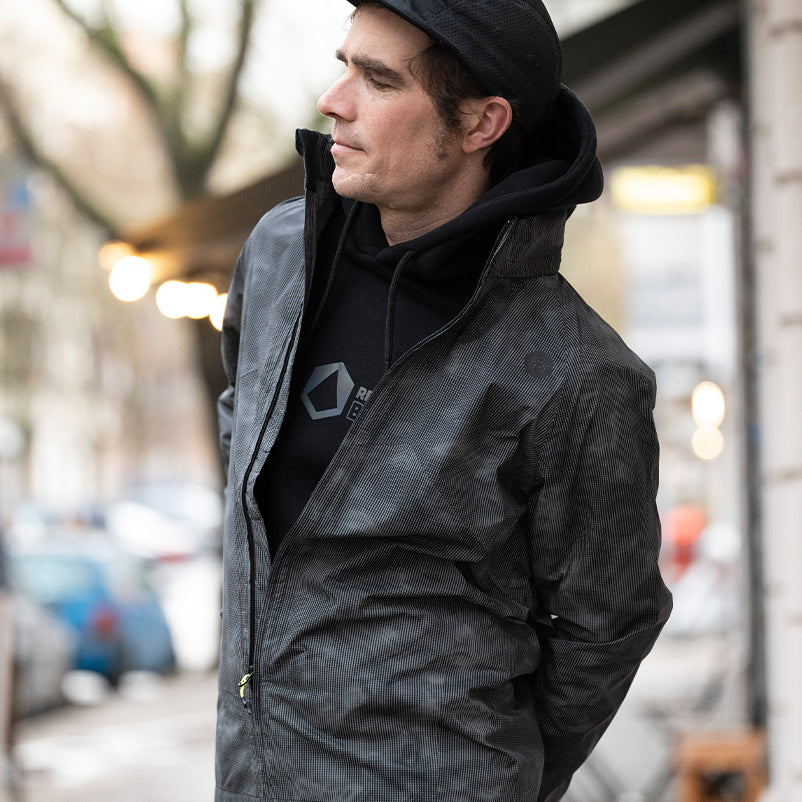 AGU Reflective Rain Jacket Compact (men) – REFLECTIVE Berlin